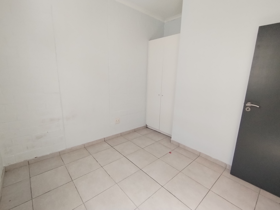 1 Bedroom Property for Sale in Wynberg Western Cape